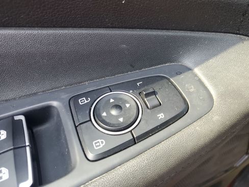 Used 2023 Hyundai Santa Fe SEL FWD image 25