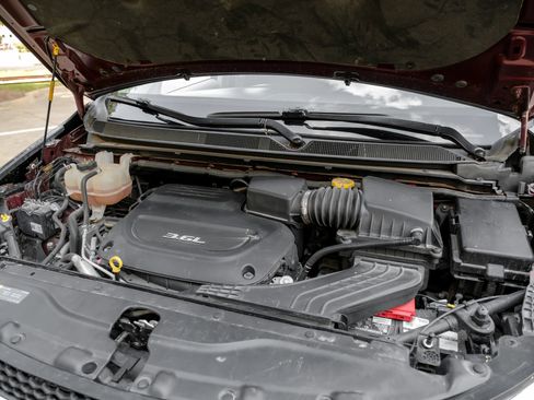 Used 2018 Chrysler Pacifica Touring Plus w/ Tire & Wheel Group image 44