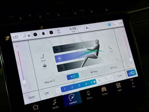 Used 2024 Jeep Grand Cherokee Limited image 19