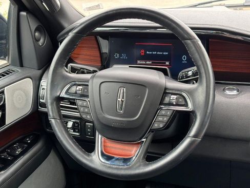 Used 2024 Lincoln Navigator L Reserve AWD/4WD image 16