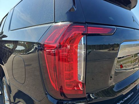Used 2023 GMC Yukon XL Denali w/ Denali Reserve Package image 39