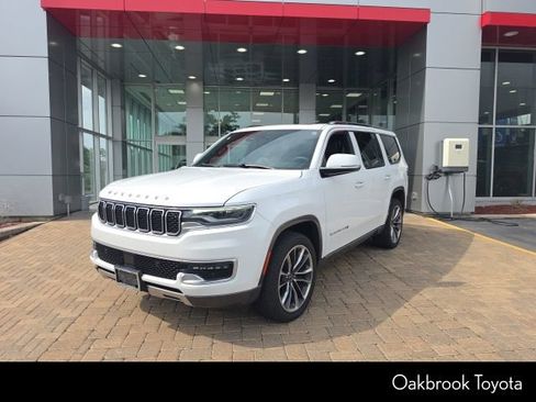 Used 2022 Jeep Wagoneer Series III w/ Premium Group I AWD/4WD image 1