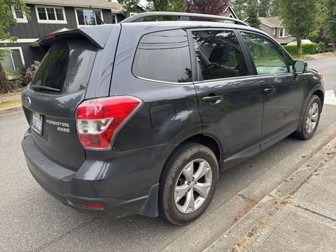 Used 2014 Subaru Forester 2.5i Touring AWD/4WD image 5