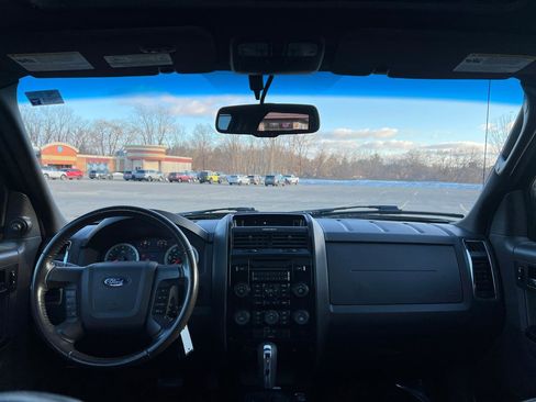 Used 2011 Ford Escape Limited w/ 302A Rapid Spec Order Code image 29