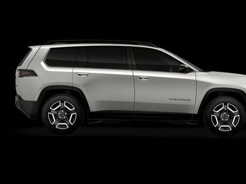 New 2026 Jeep Cherokee Laredo image 10