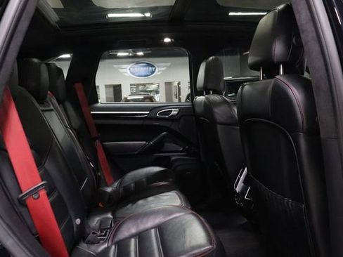 Used 2017 Porsche Cayenne Turbo AWD/4WD image 20