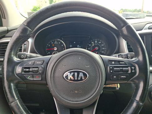 Used 2016 Kia Sorento FWD w/ LX Convenience Package image 18