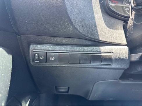 Used 2022 Toyota Corolla LE FWD image 15