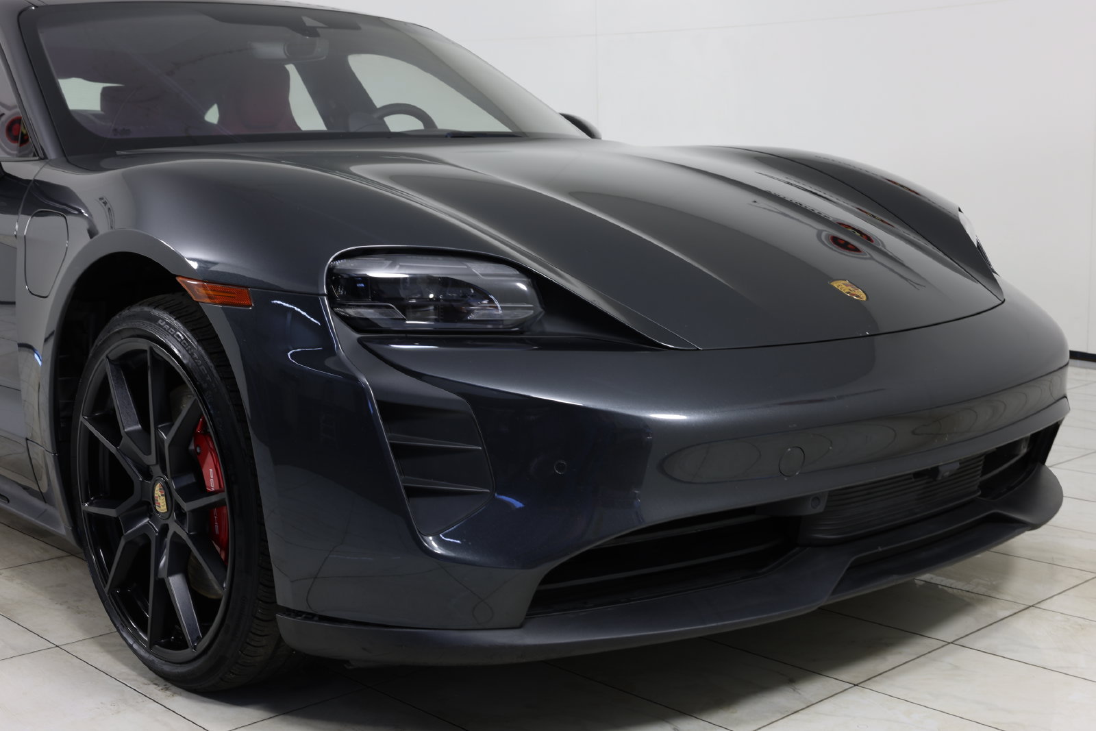 Used 2024 Porsche Taycan GTS w/ Premium Package (P6U) AWD/4WD image 36