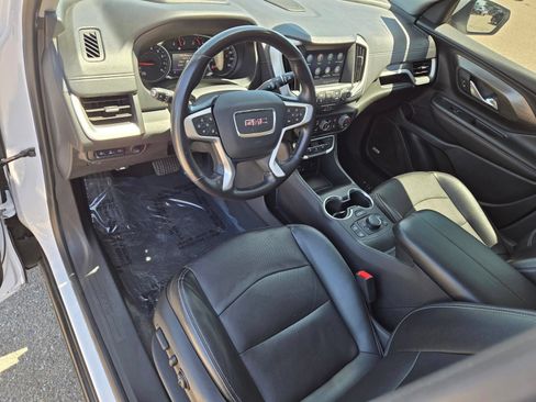 Used 2022 GMC Terrain SLT w/ Infotainment Package II FWD image 17
