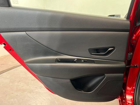 Used 2025 Hyundai Elantra Sport image 18