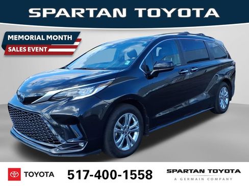 Used 2023 Toyota Sienna XSE AWD/4WD image 1