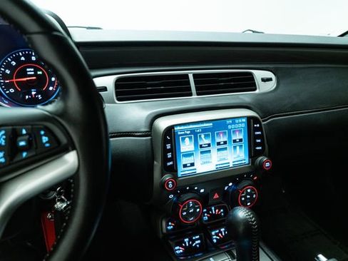 Used 2014 Chevrolet Camaro SS image 23