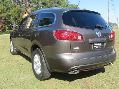 Used 2008 Buick Enclave CX w/ Driver Confidence Package image 8