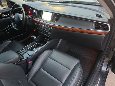 Used 2017 Kia Cadenza Premium w/ Luxury Package image 22