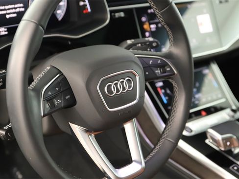 Certified 2025 Audi Q8 Prestige w/ Prestige Package image 16