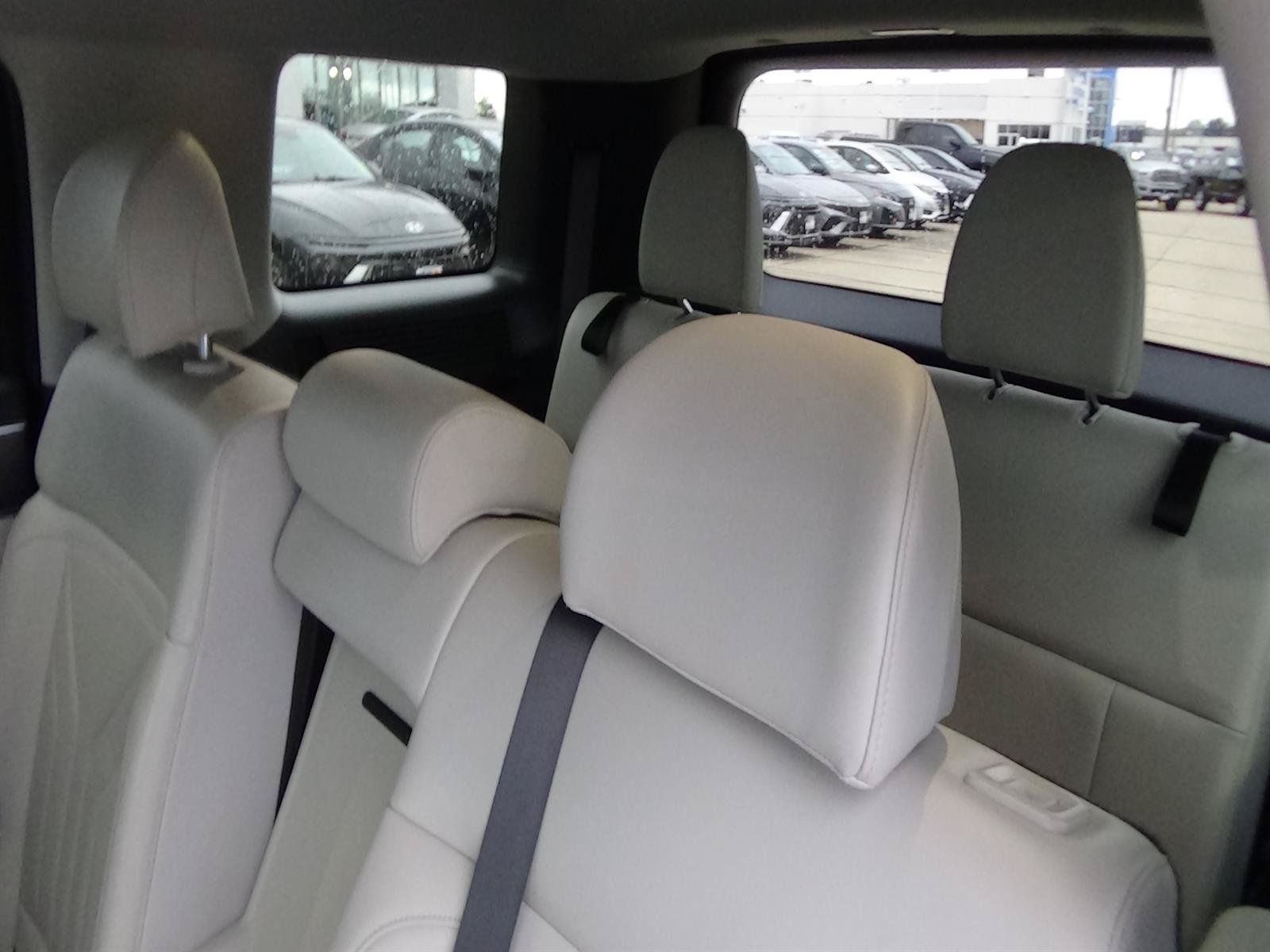 Used 2026 Hyundai Santa Fe SEL FWD image 14