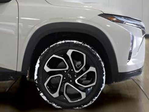 New 2026 Chevrolet Trax RS w/ Sunroof Package FWD image 30