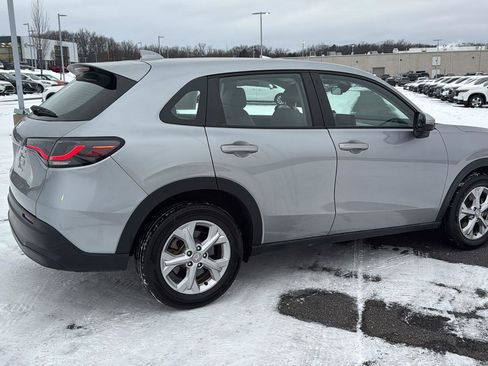 Used 2023 Honda HR-V LX image 6