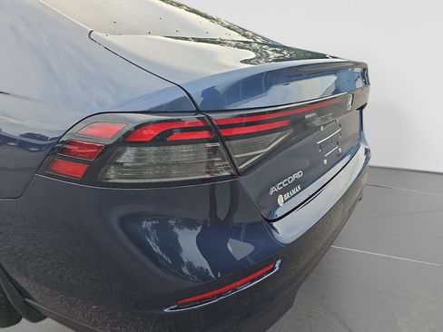 Used 2023 Honda Accord EX image 37