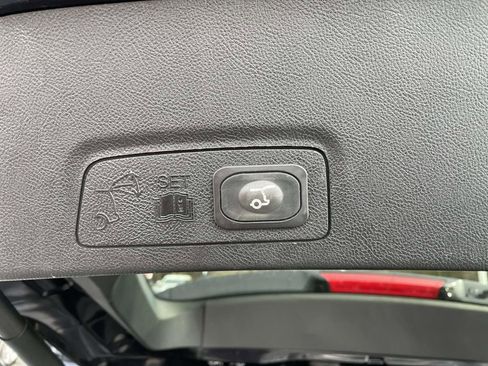 Used 2019 Lincoln MKC Select w/ Select Plus Package image 47