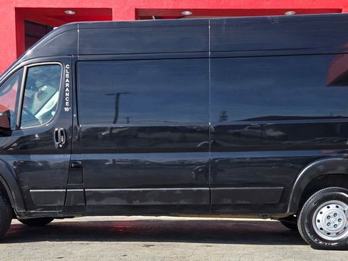 Used 2023 RAM ProMaster 2500 FWD image 5