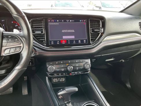 Used 2024 Dodge Durango GT image 7