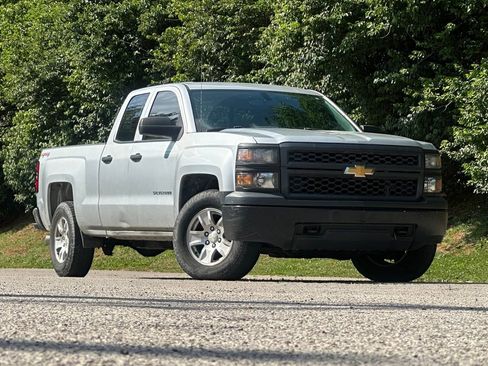 Used 2014 Chevrolet Silverado 1500 W/T w/ WT Fleet Convenience Package AWD/4WD image 2