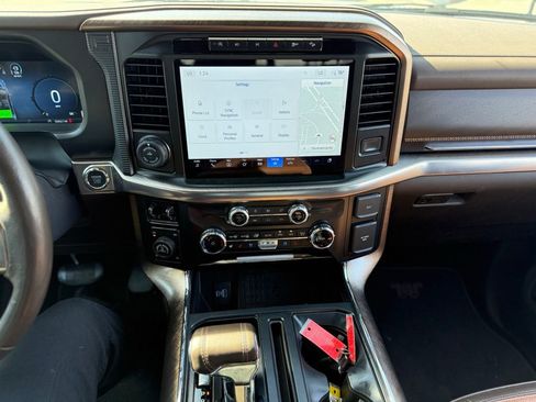 Used 2024 Ford F150 King Ranch w/ FX4 Off-Road Package image 9