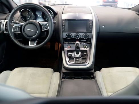 Used 2018 Jaguar F-TYPE Coupe image 17