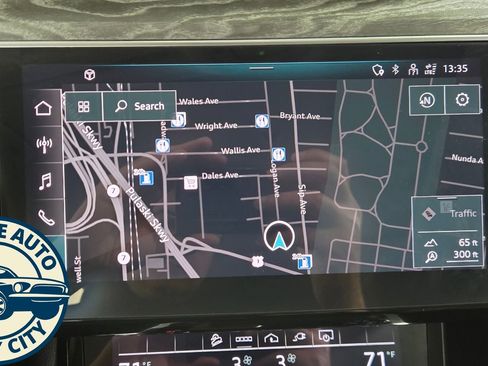 Used 2021 Audi e-tron Premium image 15