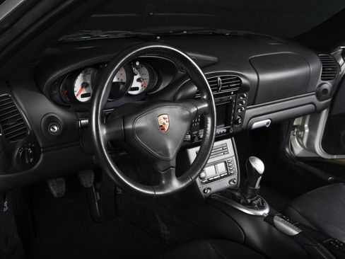 Used 2004 Porsche 911 Turbo AWD/4WD image 4