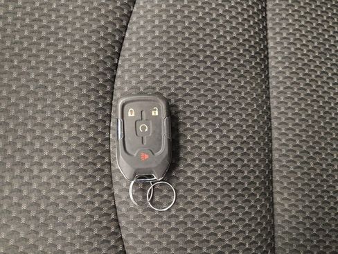 Used 2023 GMC Terrain SLE w/ Driver Convenience Package image 32