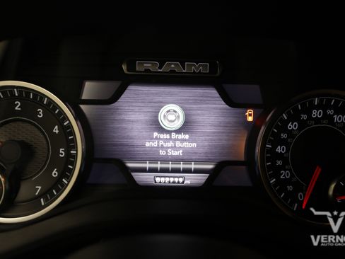 Used 2024 RAM 1500 Lone Star image 9