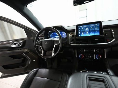Used 2022 Chevrolet Suburban Z71 w/ Off-Road Capability Package image 35