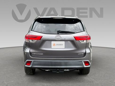 Used 2019 Toyota Highlander Limited Platinum FWD image 21