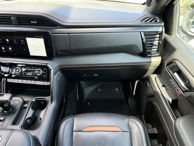 Used 2022 GMC Sierra 1500 AT4 w/ AT4 Preferred Package AWD/4WD image 23