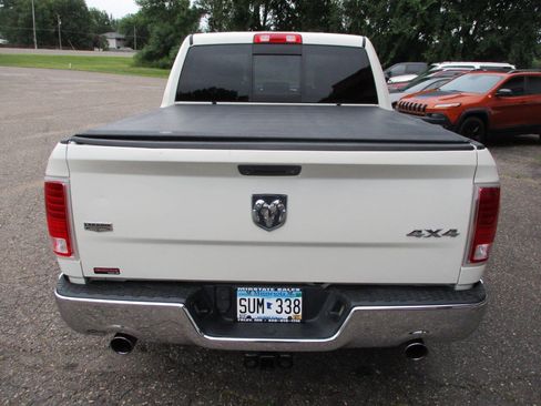 Used 2016 RAM 1500 Laramie w/ Convenience Group AWD/4WD image 8
