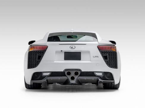Used 2012 Lexus LFA RWD image 4