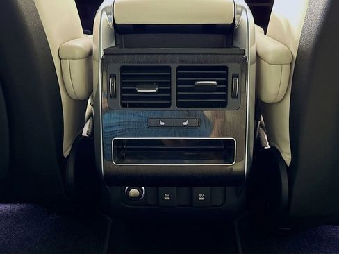 Used 2020 Land Rover Range Rover Sport HSE image 27