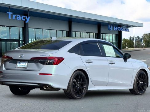 Certified 2024 Honda Civic Sport image 6