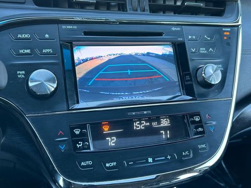 Used 2016 Toyota Avalon XLE Premium image 30