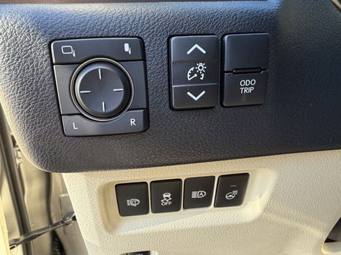 Used 2022 Lexus GX 460 Premium w/ Premium Plus Package AWD/4WD image 15