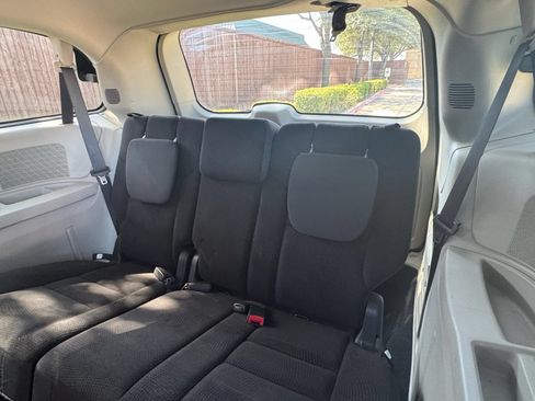 Used 2018 Dodge Grand Caravan SE w/ UConnect Hands-Free Group FWD image 27