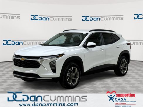 New 2026 Chevrolet Trax LT image 1