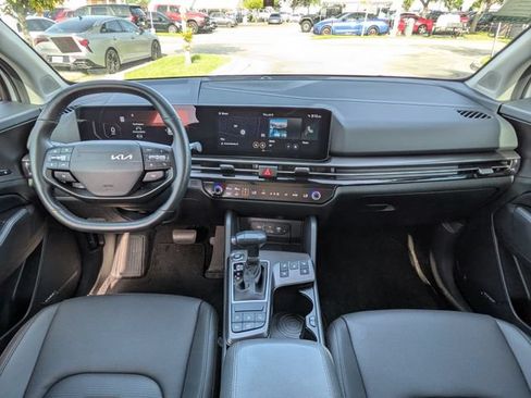 Certified 2026 Kia Sportage SX AWD/4WD image 17