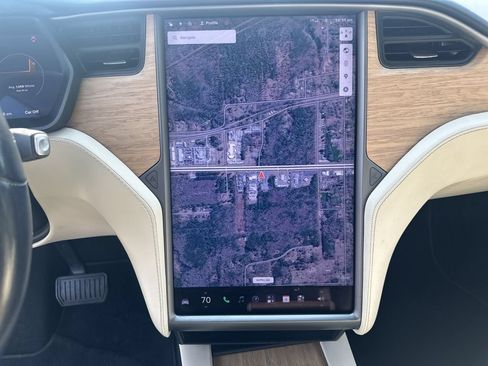 Used 2018 Tesla Model X 75D AWD/4WD image 26