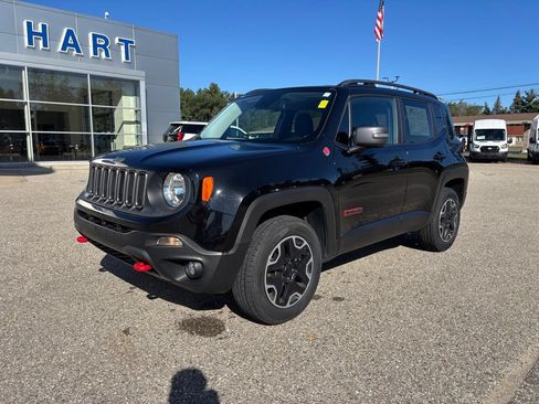Used 2015 Jeep Renegade Trailhawk AWD/4WD image 7