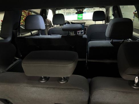 Used 2025 GMC Acadia Elevation image 26