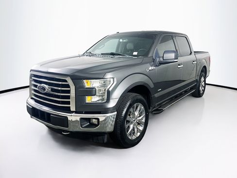 Used 2017 Ford F150 XLT w/ Equipment Group 302A Luxury image 3